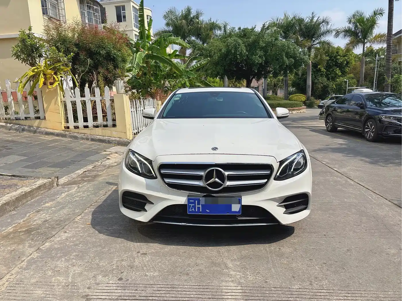Mercedes-Benz E-Class 2017 E 200 L Sport 4MATIC фото 2
