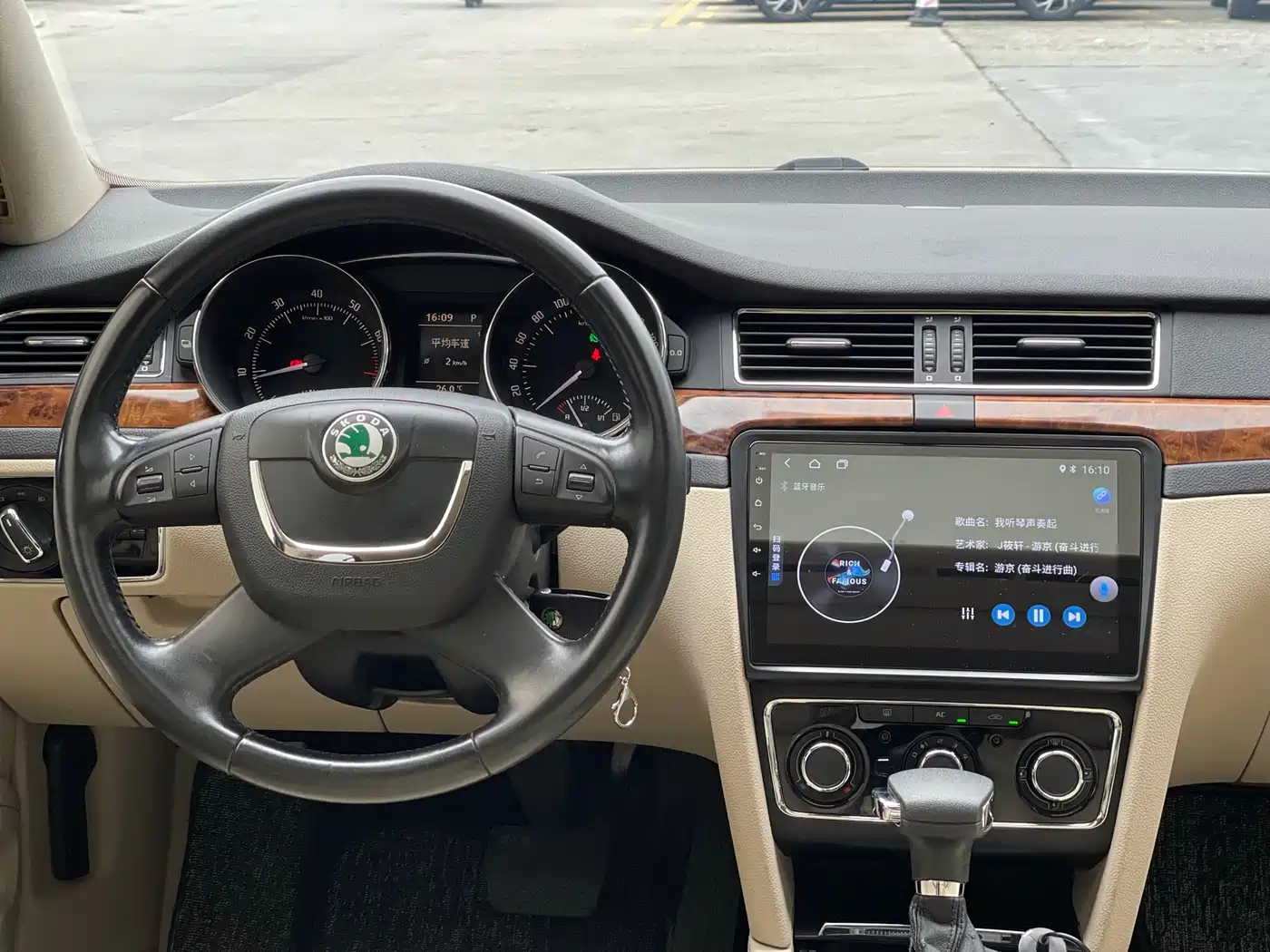 Škoda Superb 2012 1.8TSI Automatic Elegance Edition фото 10