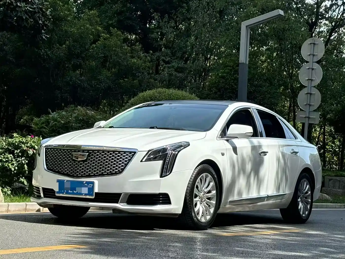 Cadillac XTS 2018 28T Technology