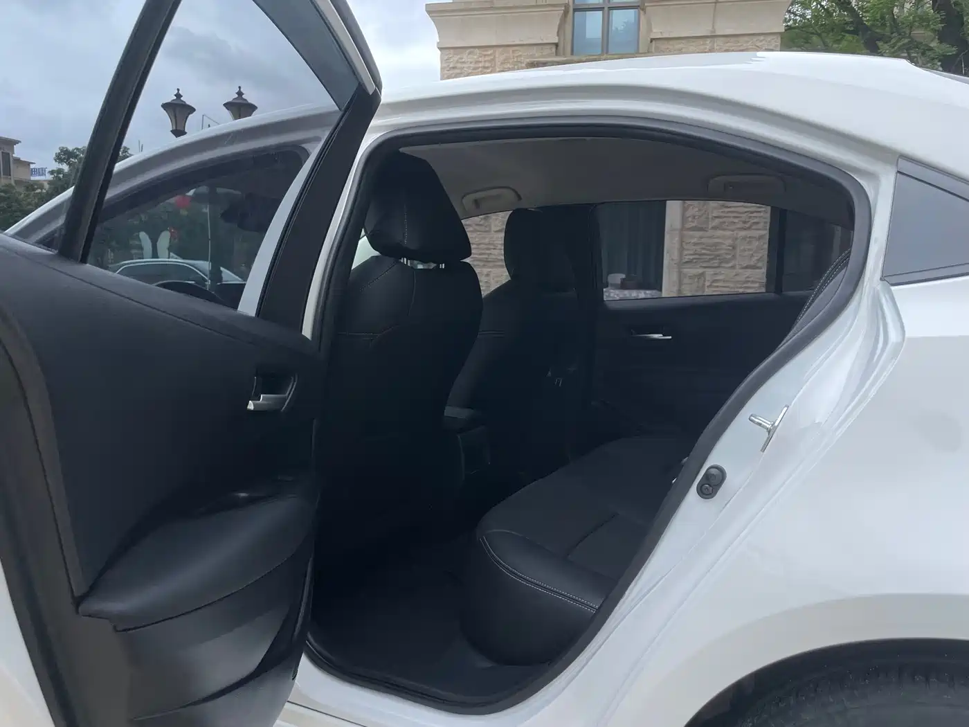 Toyota Corolla 2022 TNGA 1.5L CVT Pioneer Edition фото 5