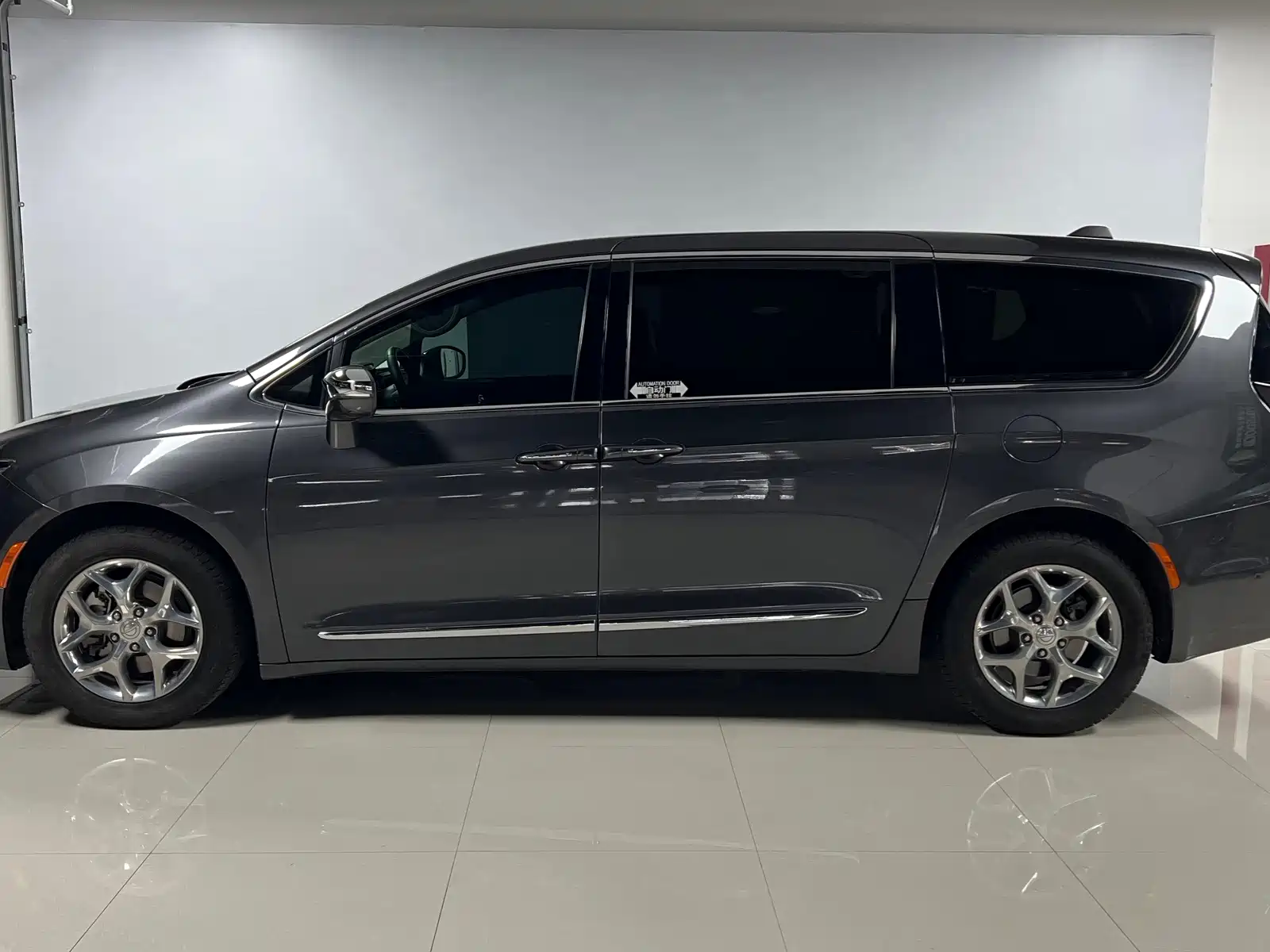 Фото 2 - Chrysler Pacifica