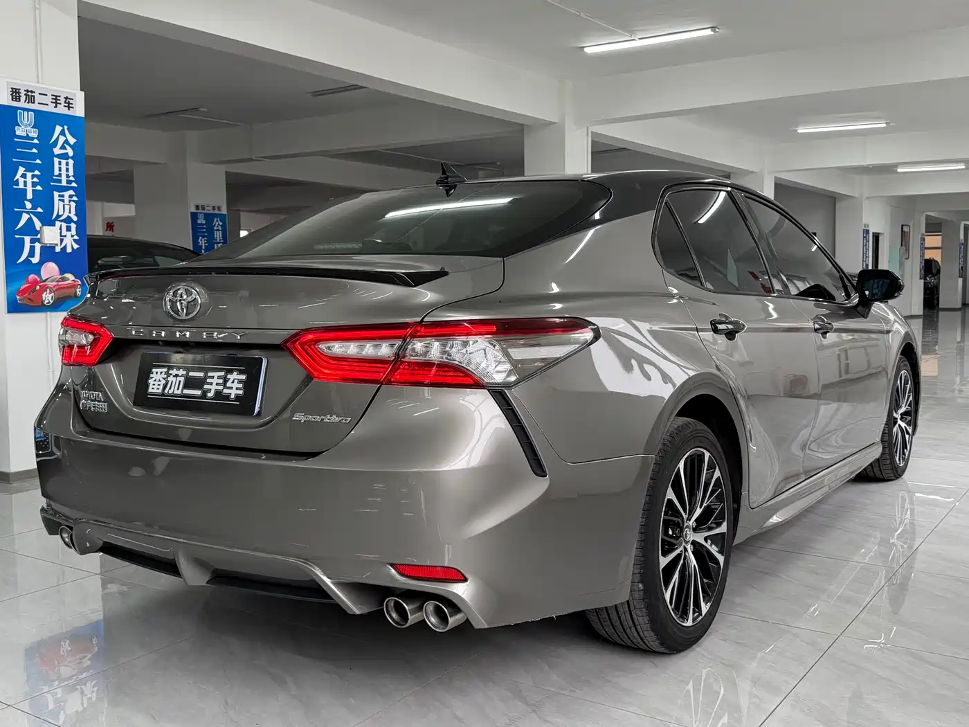 Toyota Camry 2018 2.0S Sport Edition фото 9