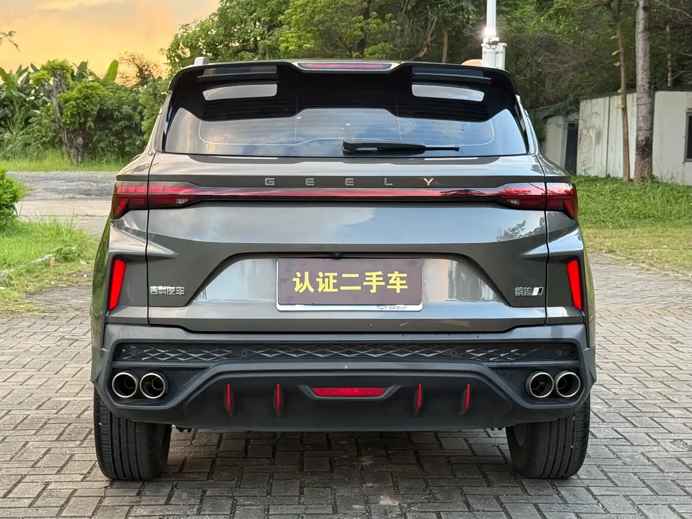 Фото 13 - Geely Binyue