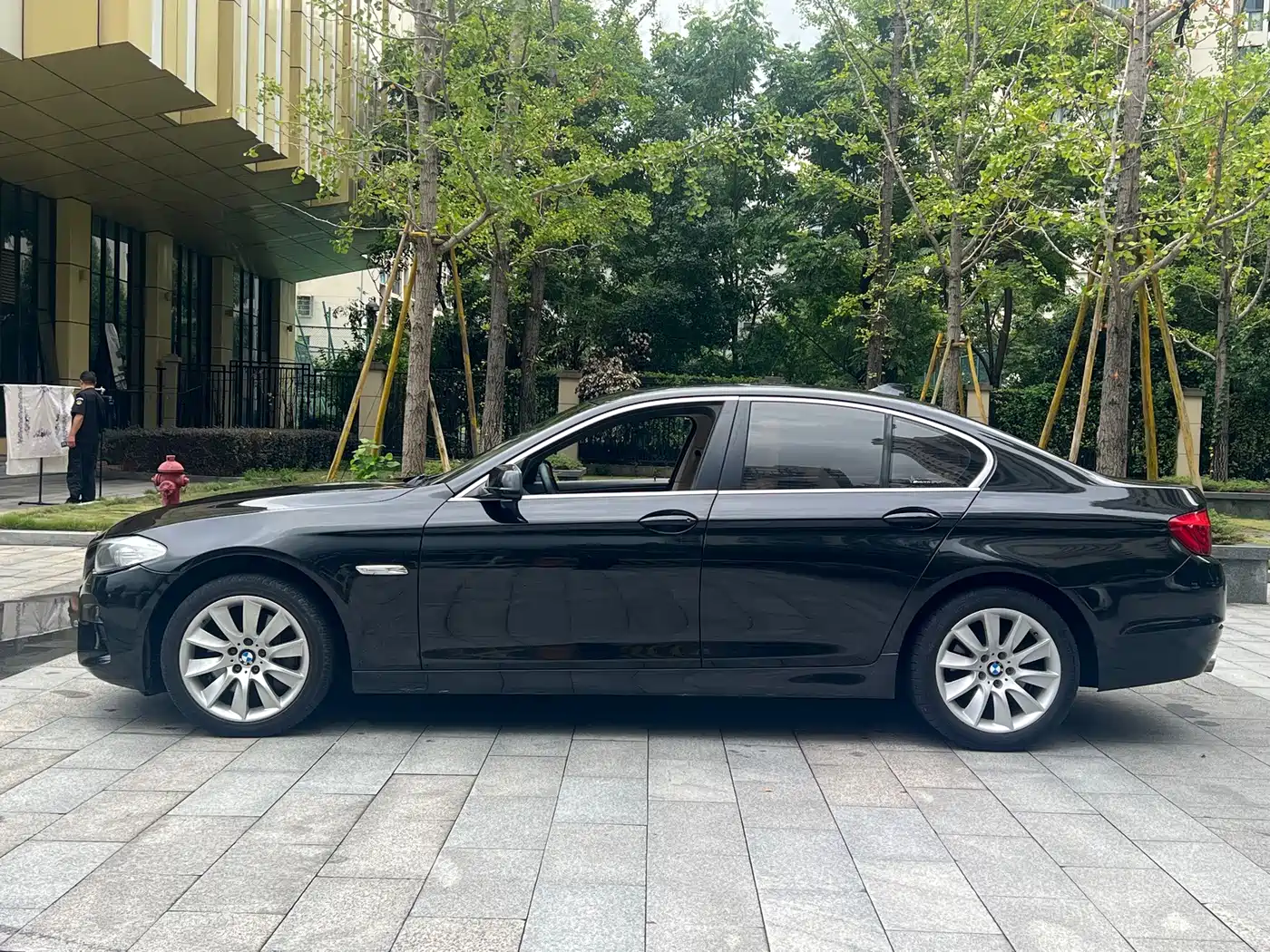 Фото 3 - BMW 5 Series (Import)