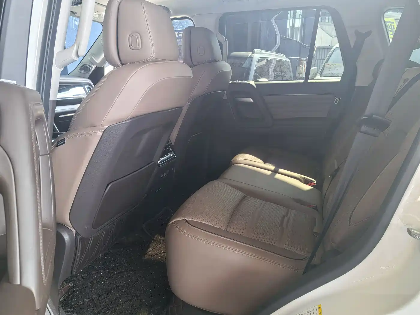 BAIC ORV Beijing Off-Road BJ60 2022 Model 2.0T 11th Edition 5-Seater фото 7