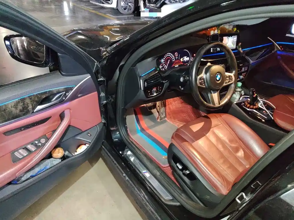 Photo 12 - BMW 5 Series