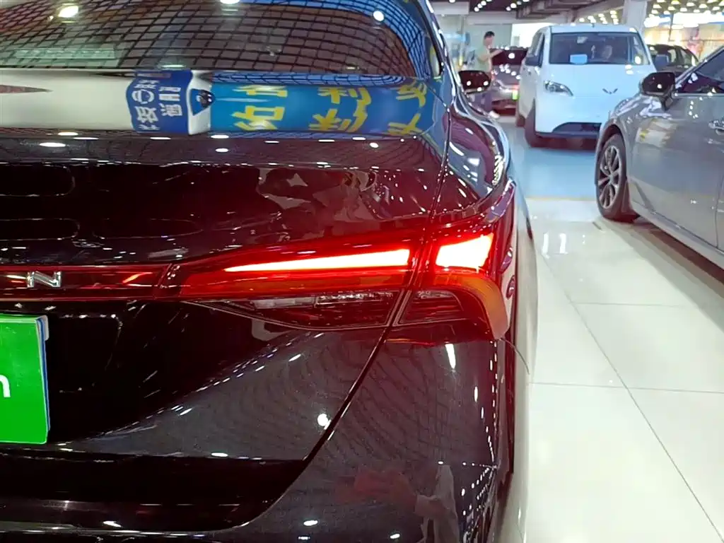 Toyota Avalon 2023 2.0L Premium Selection фото 8