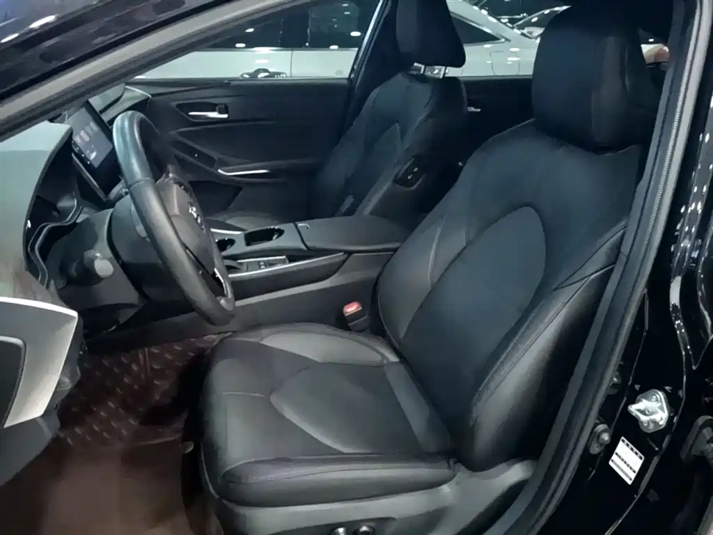 Toyota Avalon 2023 2.0L Premium Selection фото 15