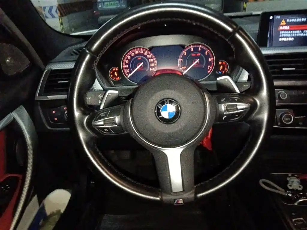 BMW 3 Series 2019 320i M Sport Black Night Edition фото 3