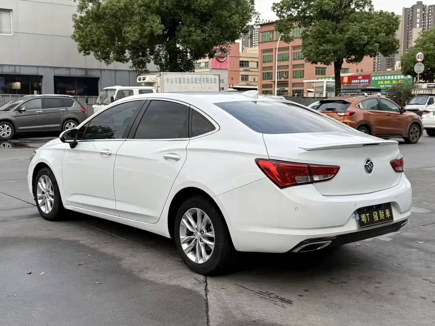 Buick Verano 2018 Sedan 20T Dual Clutch Leading фото 7