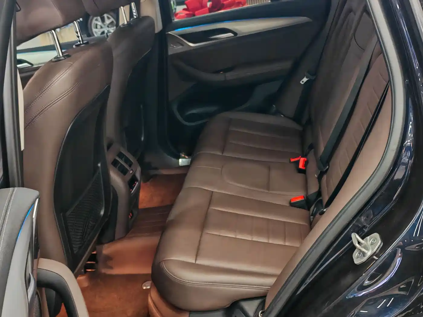 BMW iX3 2021 Leading фото 6