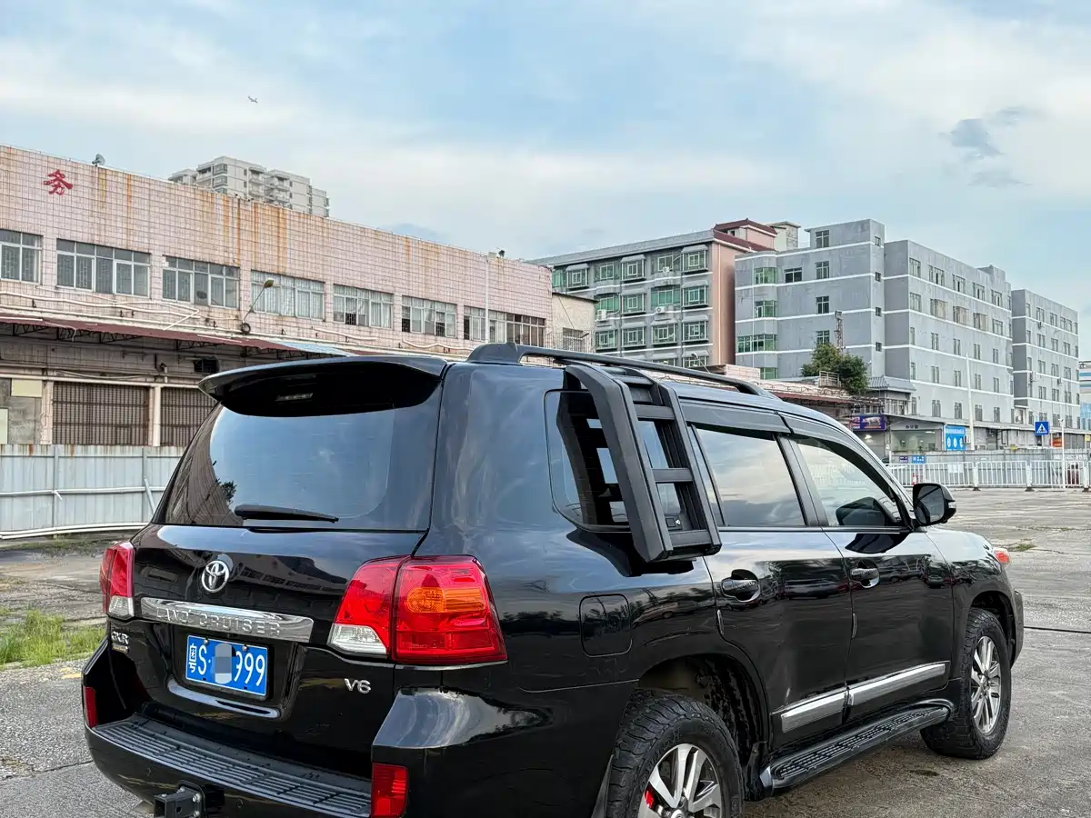 Toyota Land Cruiser (Import) 2016 2015 4.0L V6 Middle East Limited Edition