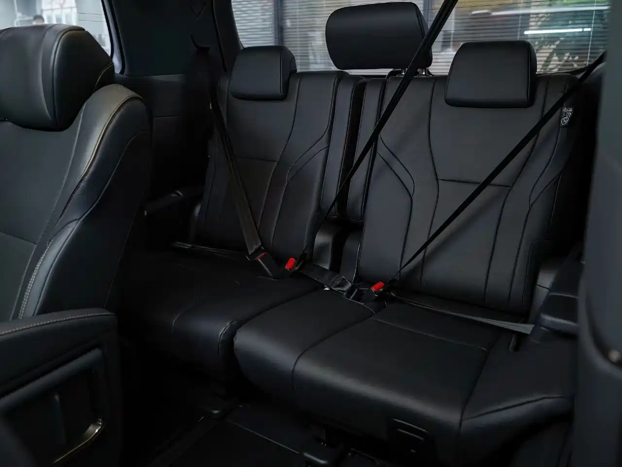 Toyota Alphard 2024 Hybrid 2.5L Prestige Edition фото 7