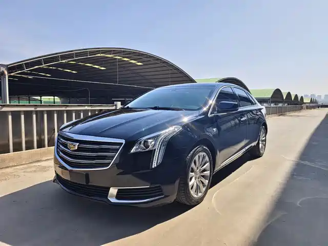 CADILLAC XTS