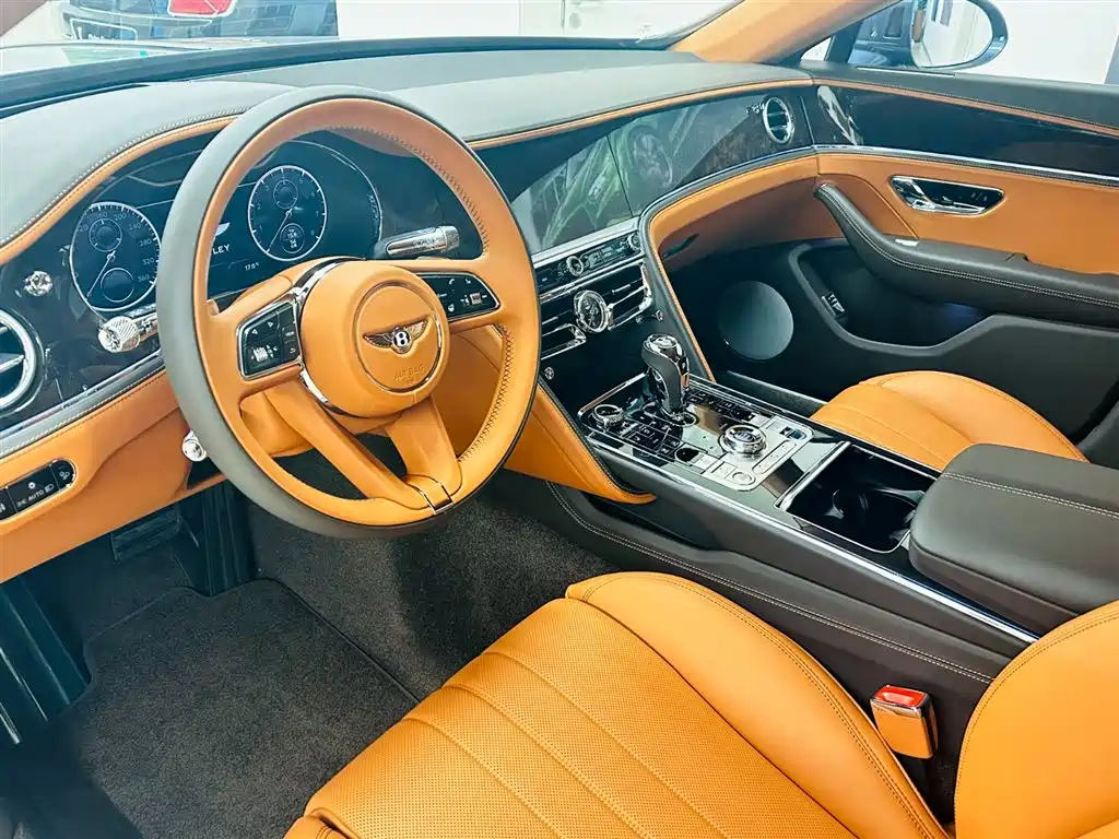 Bentley Flying Spur 2025 2024 4.0T V8 Standard Edition