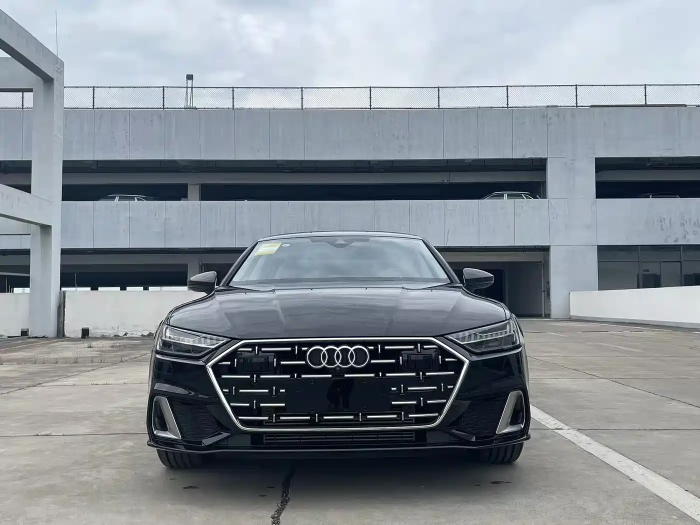 Audi A7L 2025 Model Year 45 TFSI Luxury фото 2