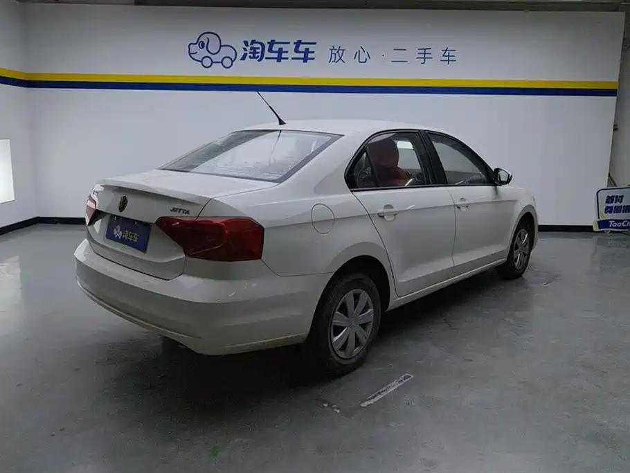 Volkswagen Jetta 2017 1.4L Manual Fashion фото 3