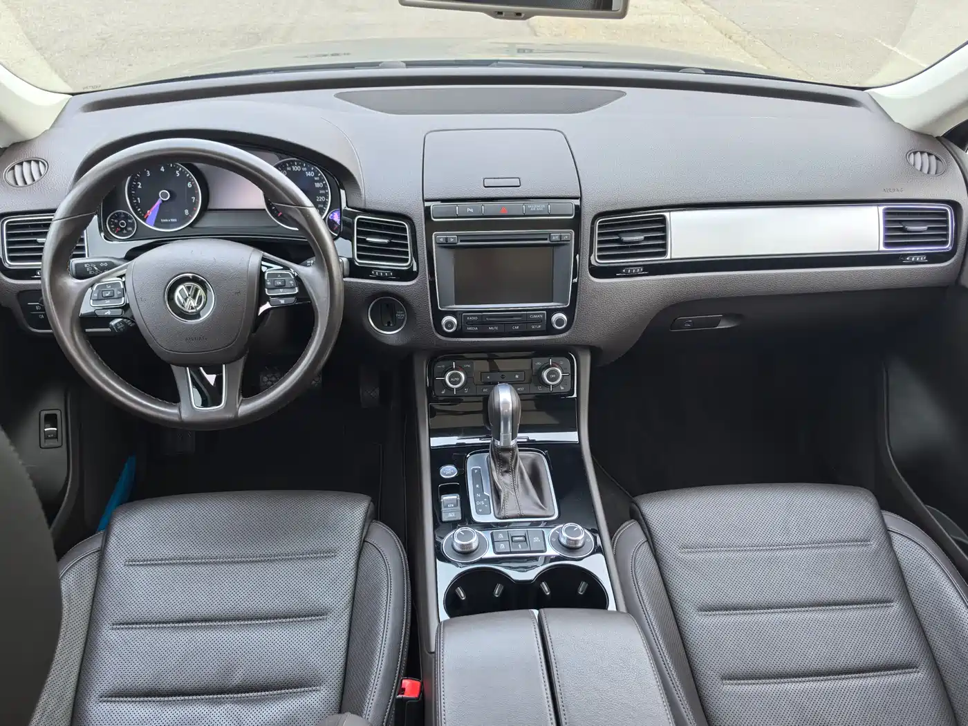 Volkswagen Touareg 2017 3.0TSI Explorer Edition фото 14