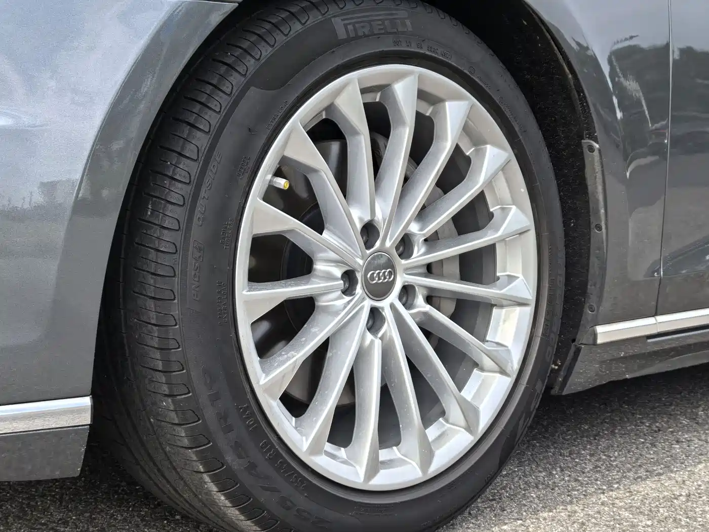 Audi A8 2021 A8L 50 TFSI quattro Comfort фото 4
