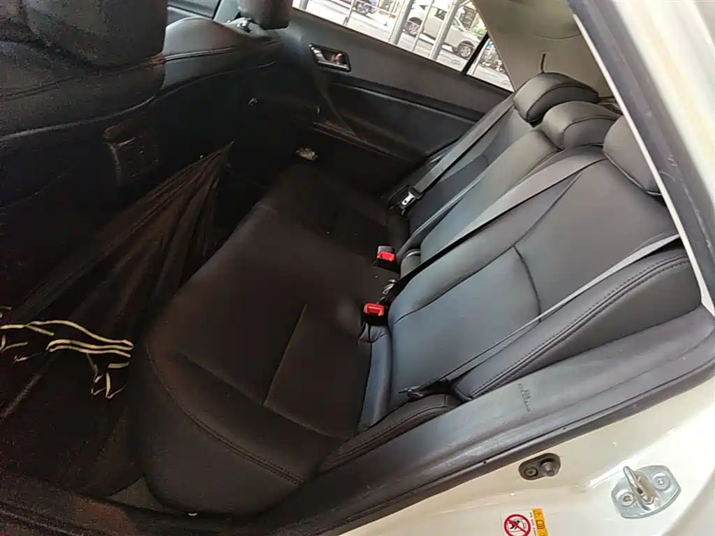 Toyota Reiz 2013 2.5S Elite Edition фото 17
