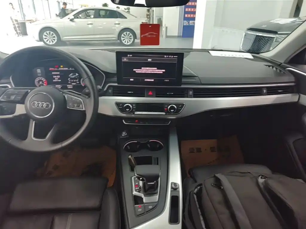Audi A4L 2020 40 TFSI Luxury Dynamic фото 13