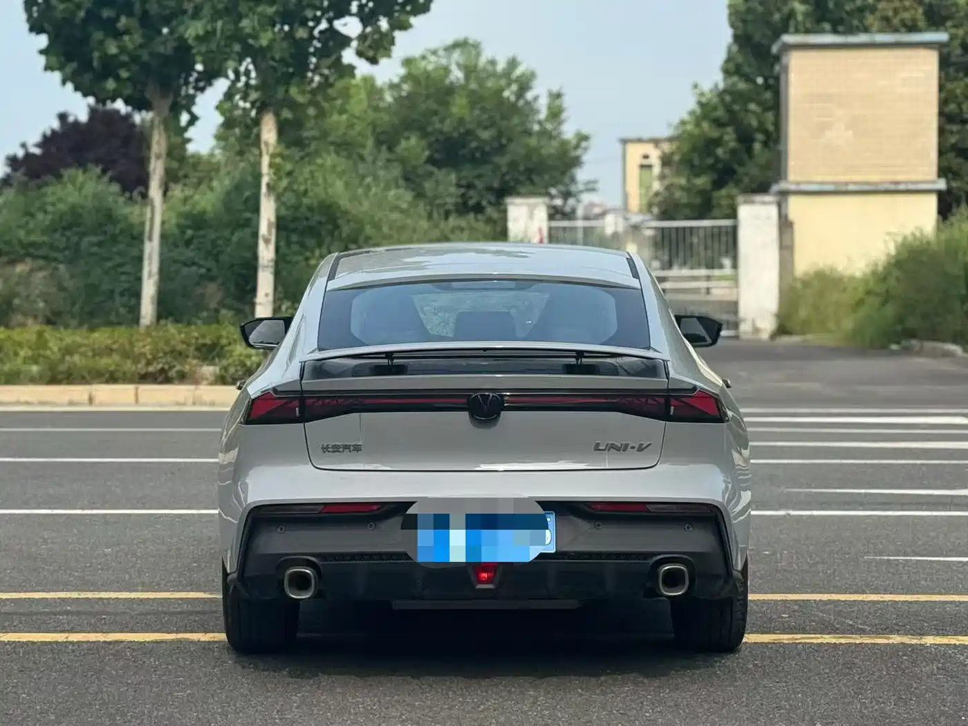 Фото 8 - Changan UNI-V
