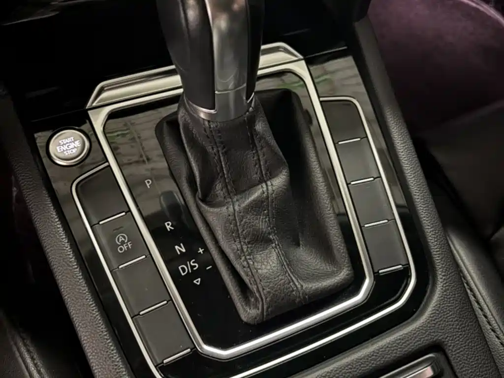 Volkswagen Magotan 2019 330TSI DSG Luxury Class China VI фото 13
