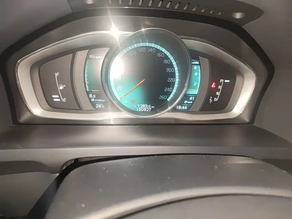 Фото 5 - Volvo S60
