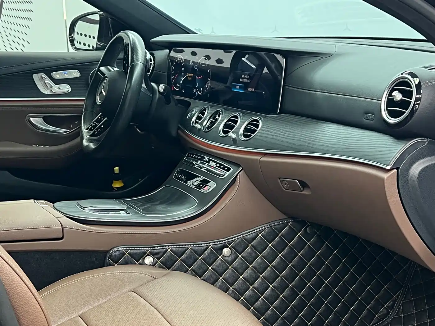 Mercedes-Benz E-Class, миниатюра 7