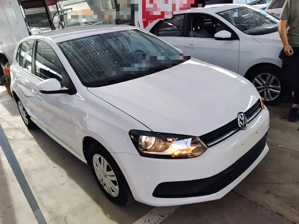 Volkswagen Polo 2016 1.4L Automatic Trend фото 4