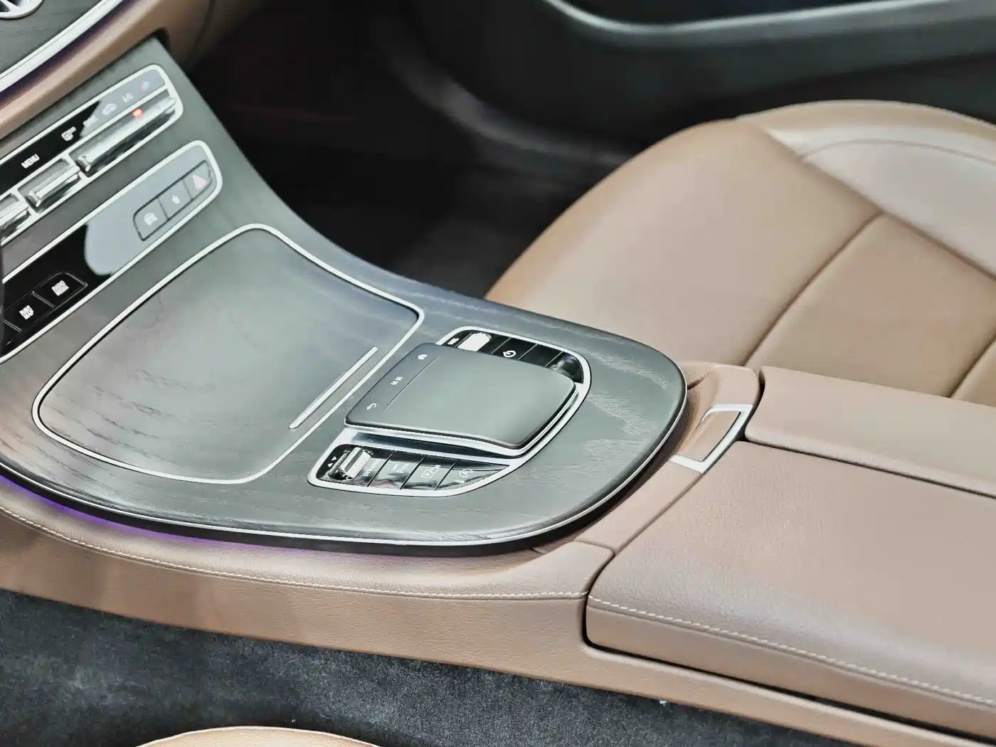 Mercedes-Benz E-Class 2021 E 300 L Sport Fashion фото 32