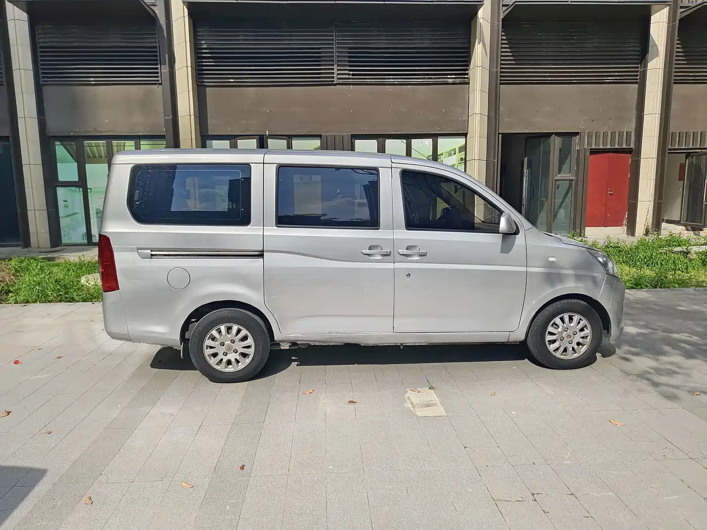 Wuling Motors Wuling Rongguang V 2020 2019 1.5L Standard China VI LAR