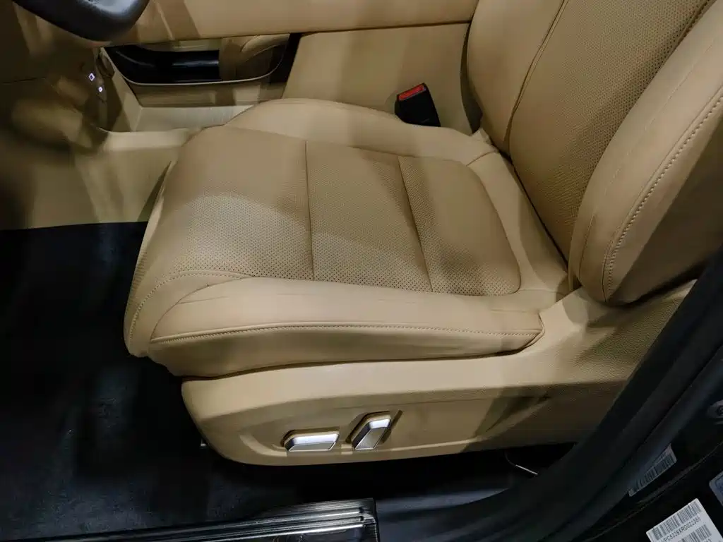 Landian E5 PLUS 2024 2025 Model 165km Long Range PLUS 7-seater