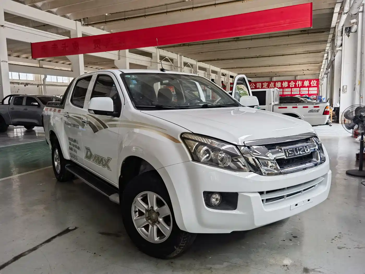 Isuzu Lingtuo 2019 2019 2.5T 2WD Manual Luxury Extended JE4D25Q5A