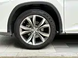 Photo 8 - Lexus RX