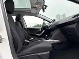 Photo 14 - Peugeot 2008