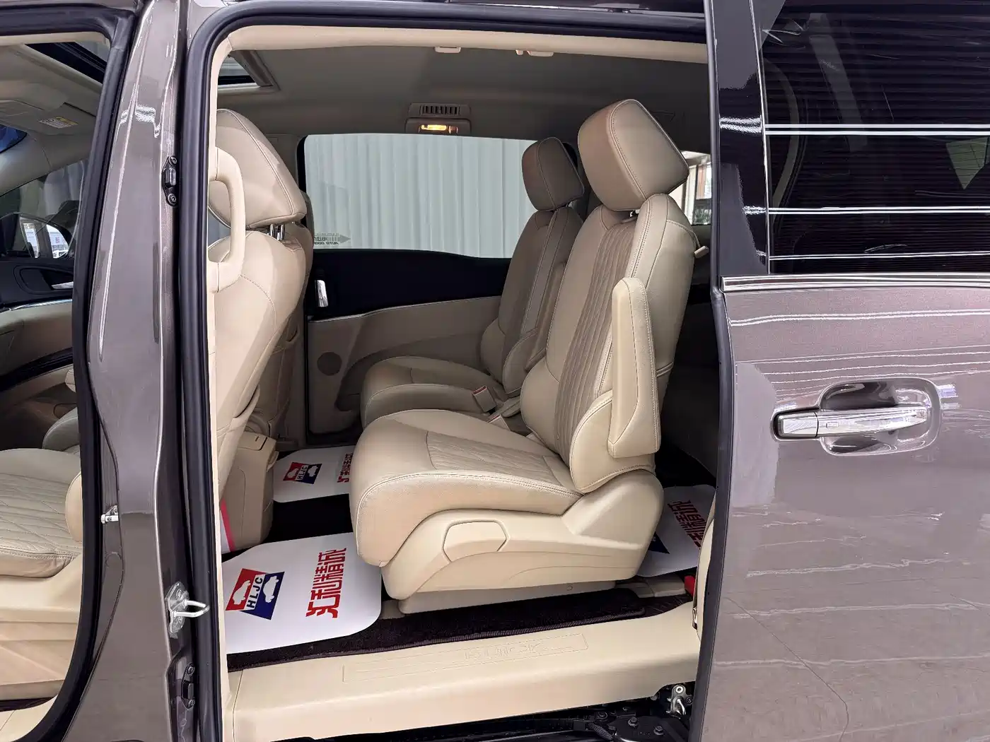Buick GL8 2023 Land Business Class 652T Luxury фото 8