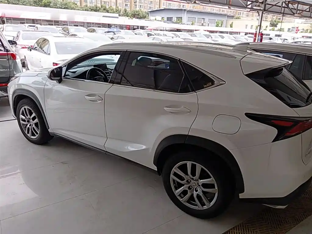 Lexus NX 2015 200t AWD F Sport фото 5