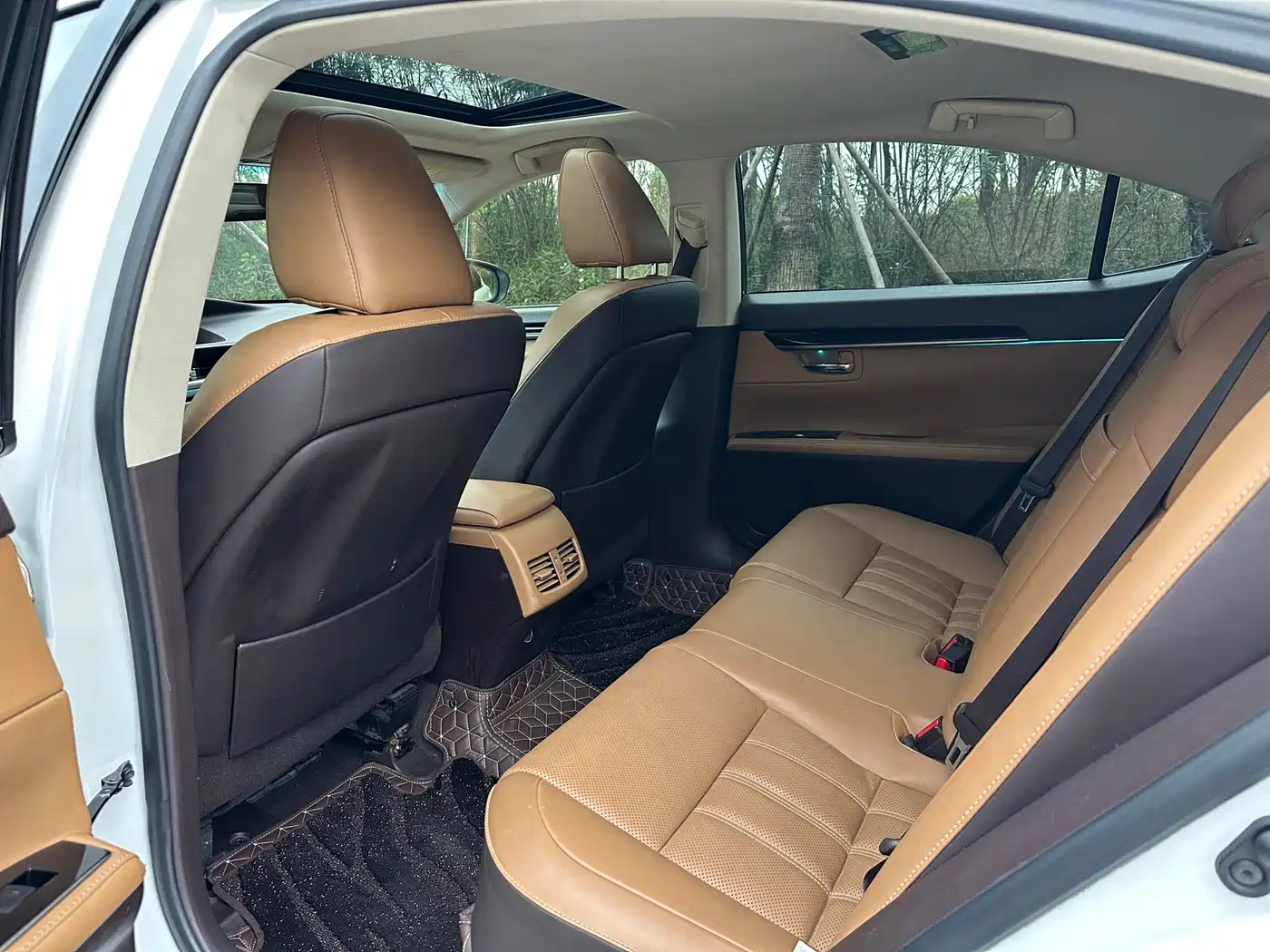 Lexus ES 2015 200 Elite Edition фото 9