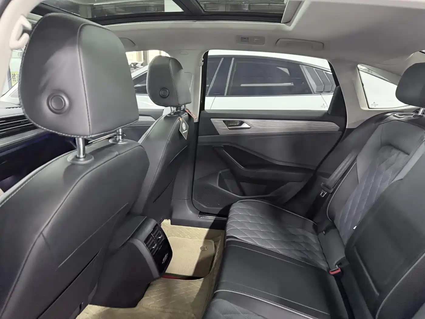 Volkswagen Sagitar 2023 300TSI DSG Excellence Edition фото 11