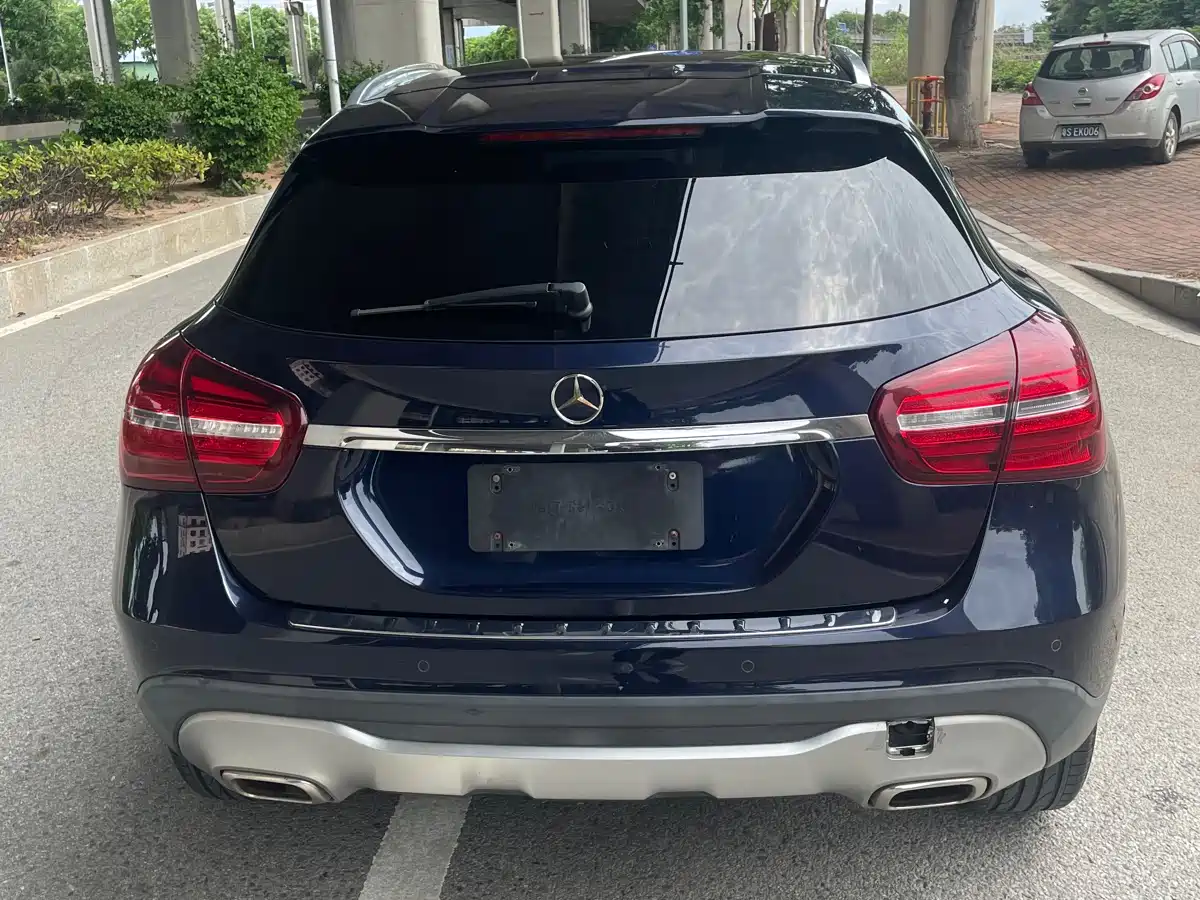 Mercedes-Benz GLA 2017 GLA 220 4MATIC Fashion фото 11