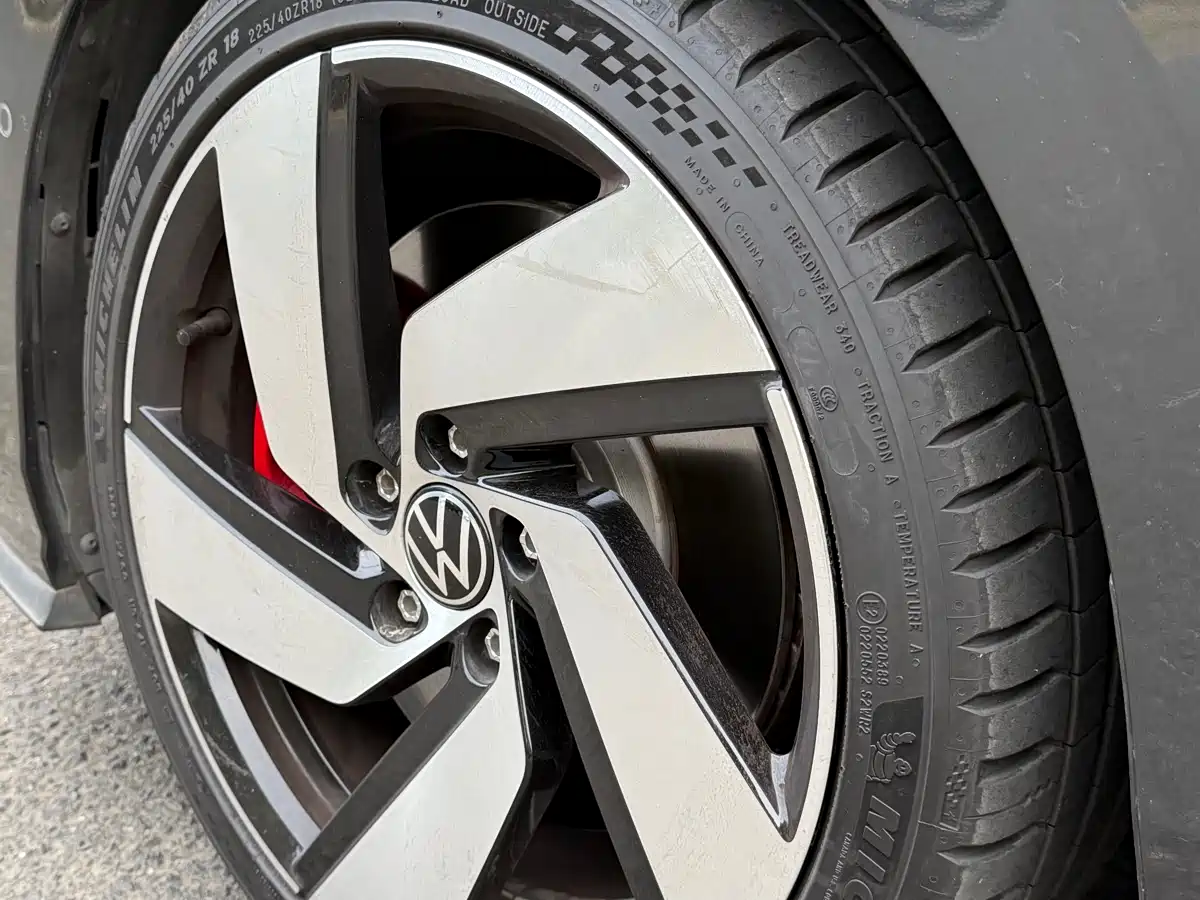 Volkswagen Golf GTI 2021 380TSI DSG GTI фото 10