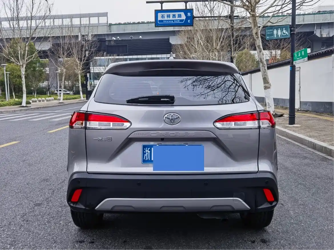 Toyota Corolla Cross 2024 Model 2.0L Pioneer Edition фото 4