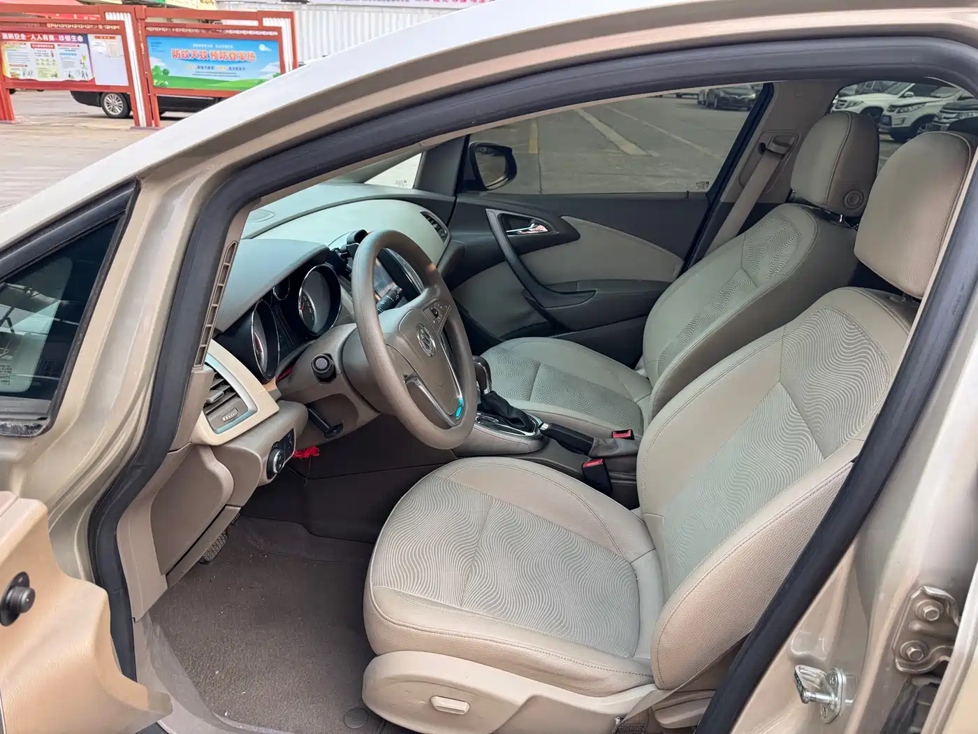 Buick Excelle 2013 GT 1.6L Automatic Fashion Edition фото 9
