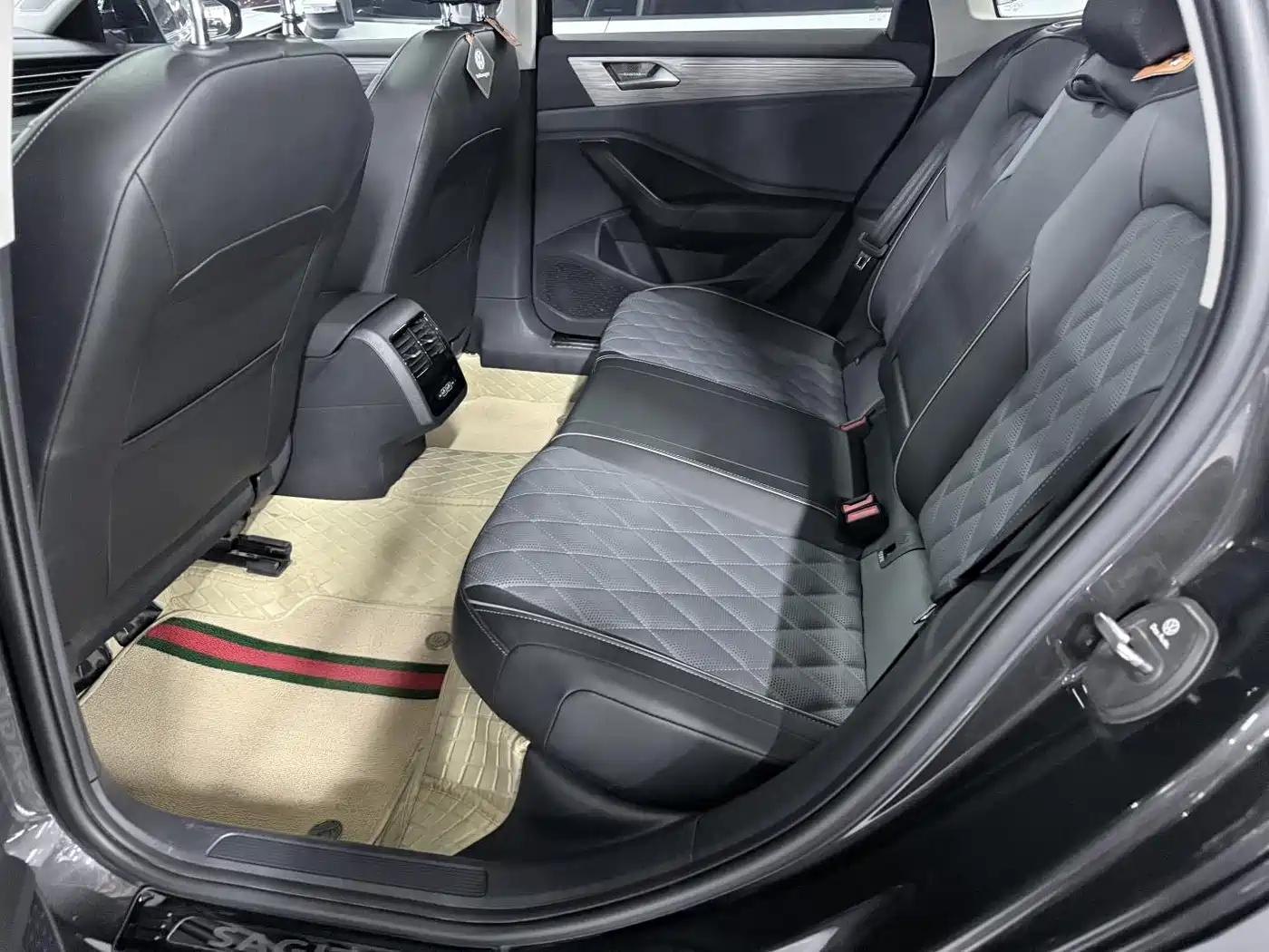 Volkswagen Sagitar 2023 300TSI DSG Excellence Edition фото 8