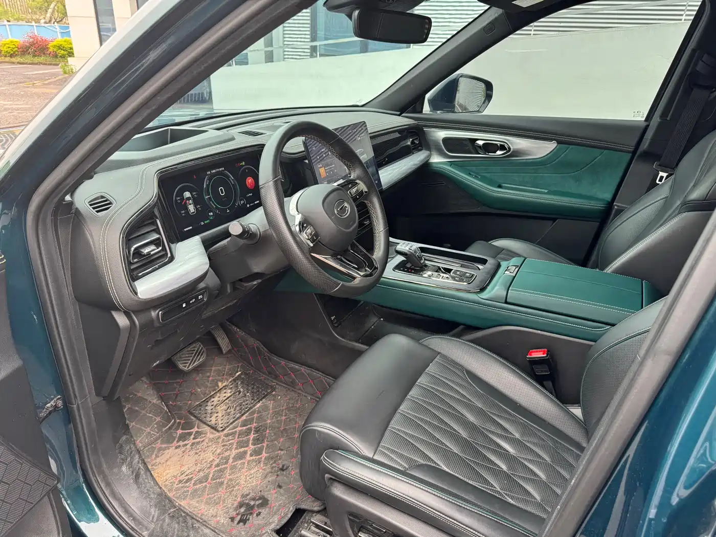 GAC Trumpchi Trumpchi GS8 2022 Dual Engine Series 2.0TM 2WD Premium Edition (7-Seater) фото 5