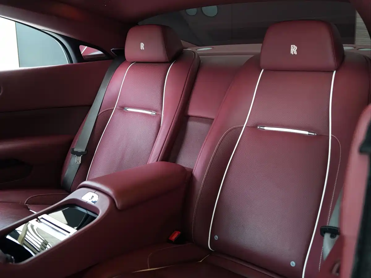 Фото 13 - Rolls-Royce Wraith