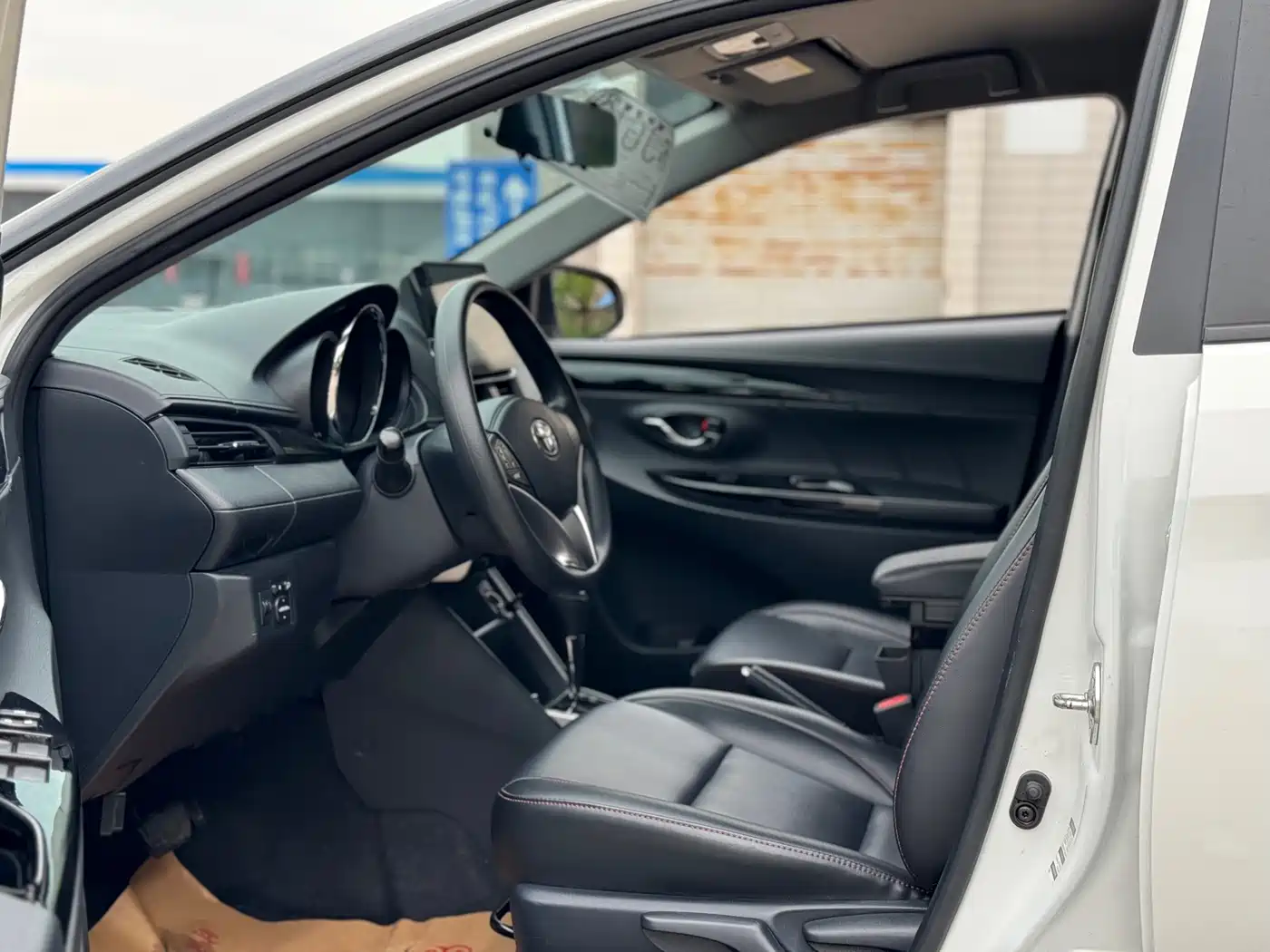 Toyota YARiS L Zhi Xuan 2022 Zhi Xuan X 1.5L CVT Luxury PLUS Edition фото 4