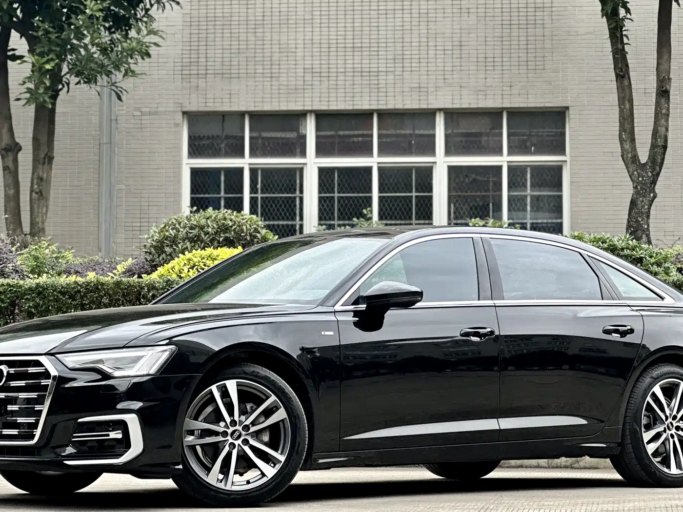 Audi A6L 2024 40 TFSI Luxury Dynamic фото 2