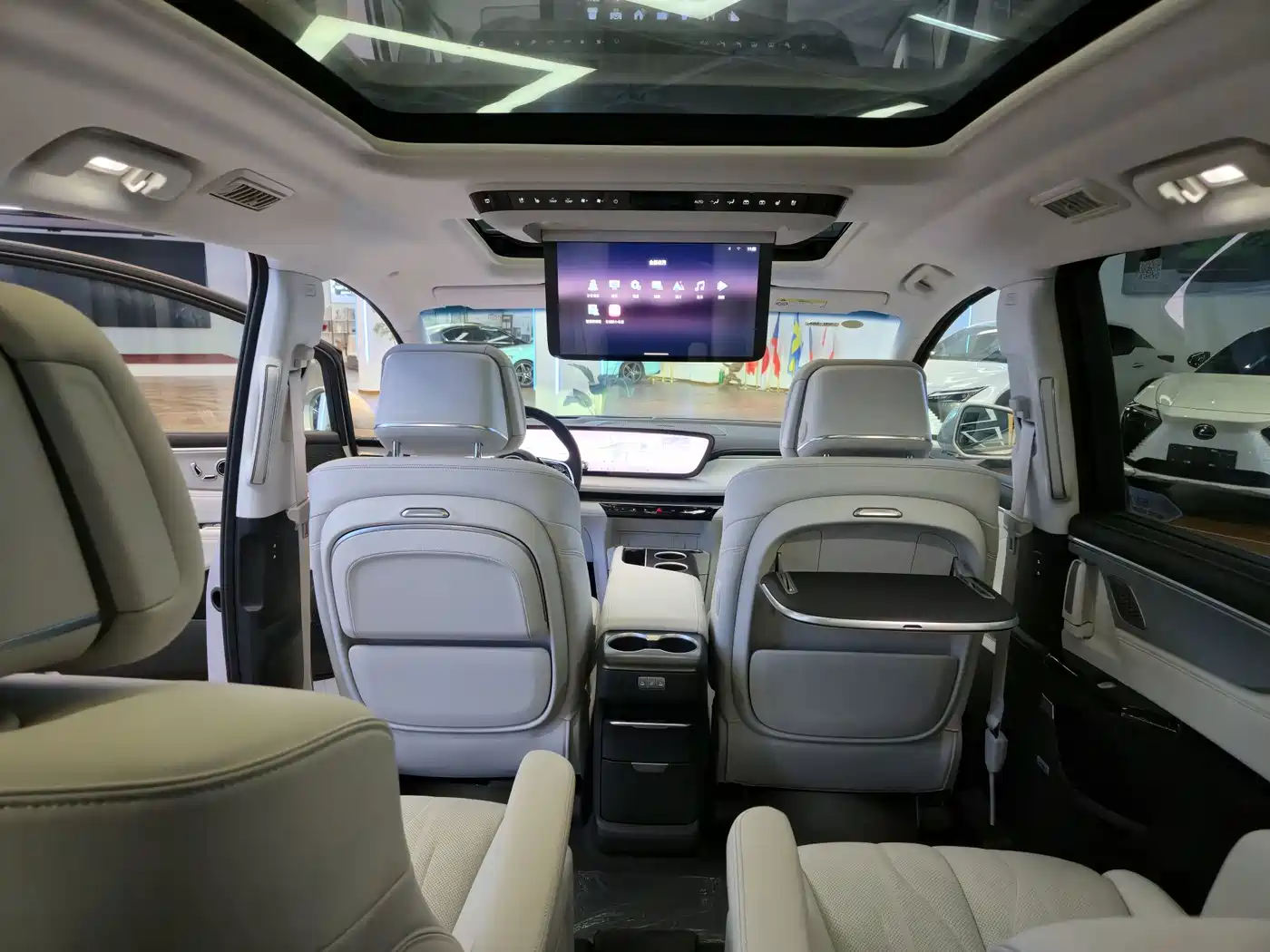Buick GL8 New Energy 2024 2024 Landglory Luxury Edition 7-Seater